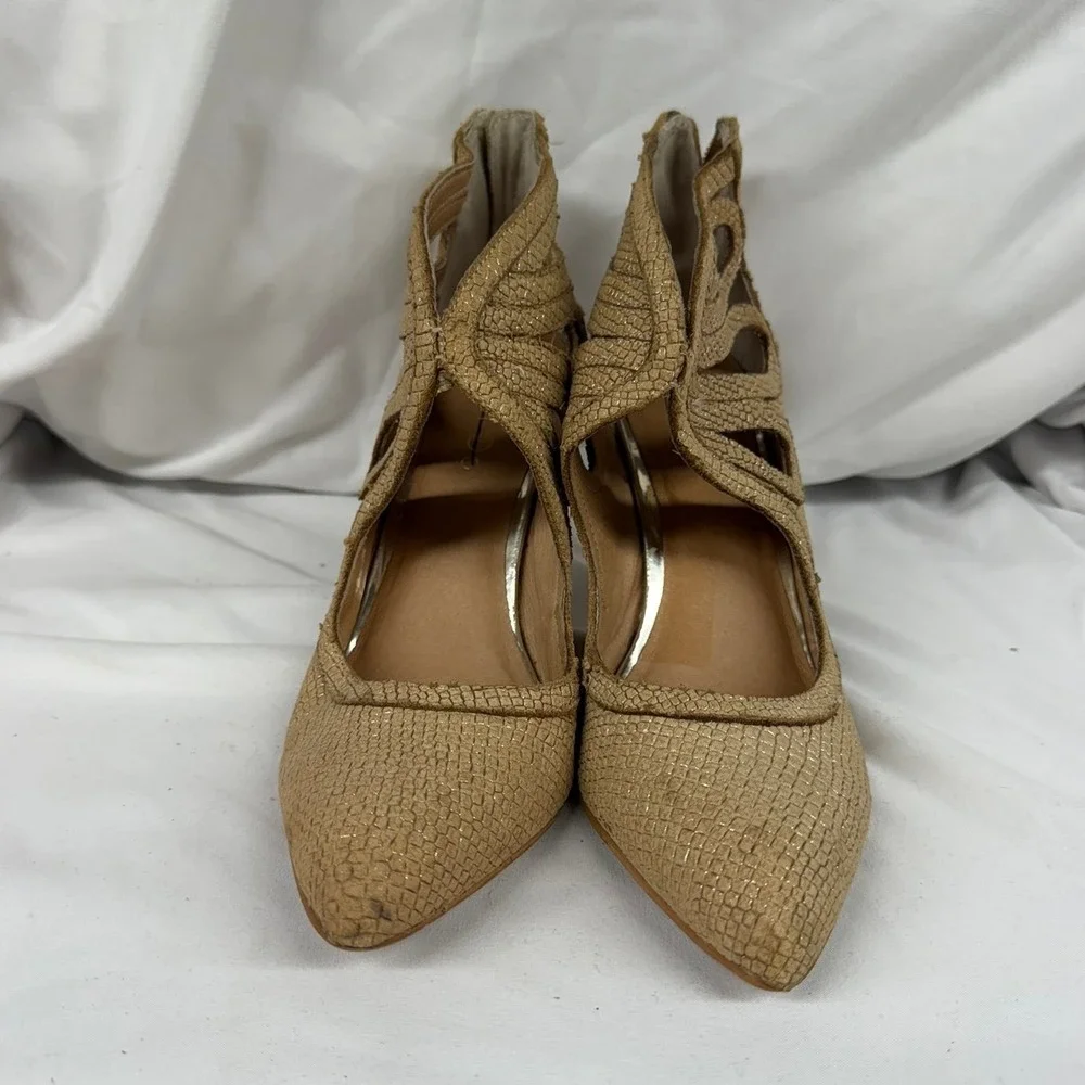 Anthropologie Lien. Do Women's 6.5 Lindeza Embossed Leather Heels in Gold